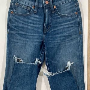 NWOT - Madewell 9’ High Rise, Raw Edge Denim